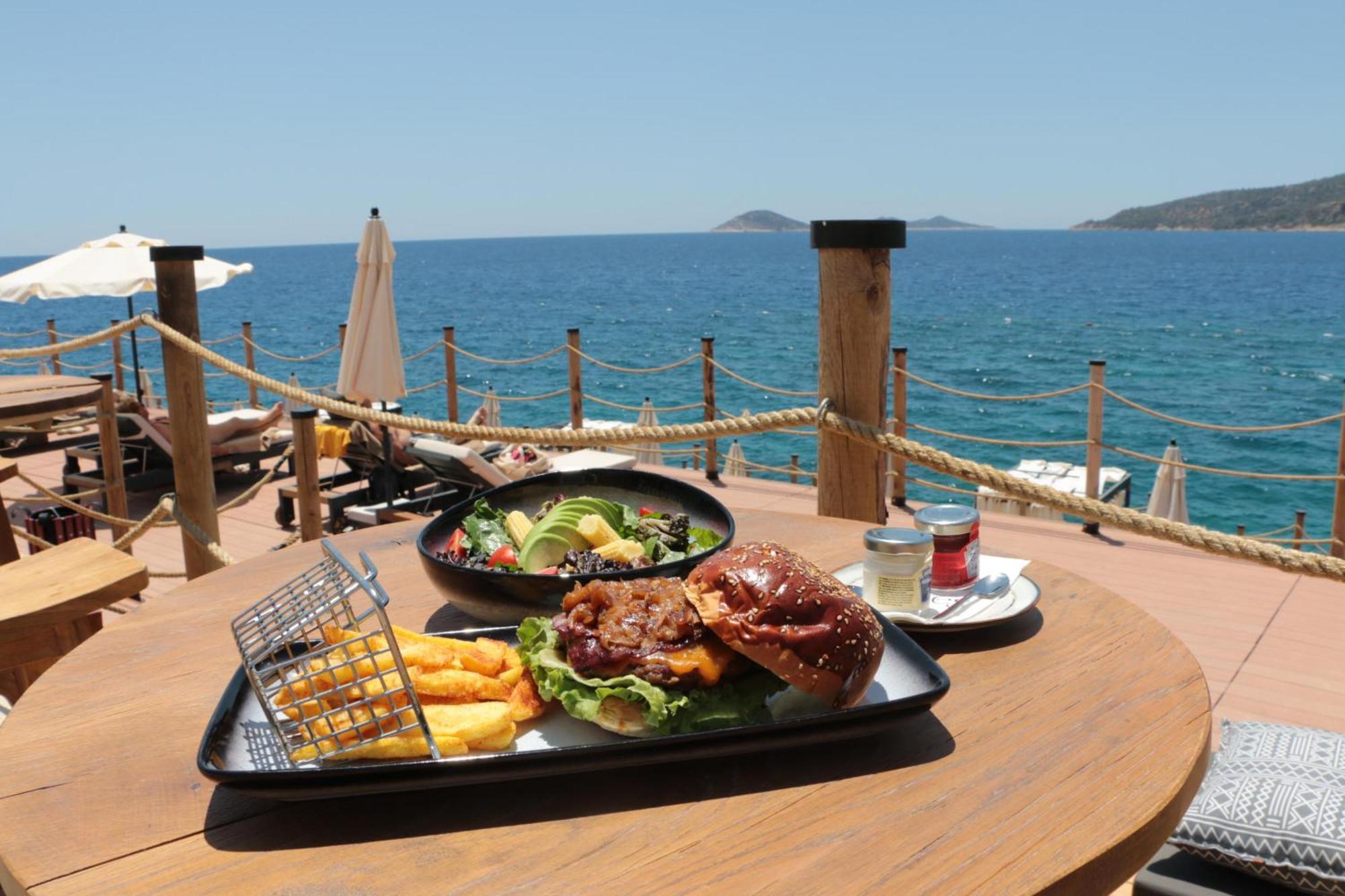 Lures Hotel Калкан Екстериор снимка